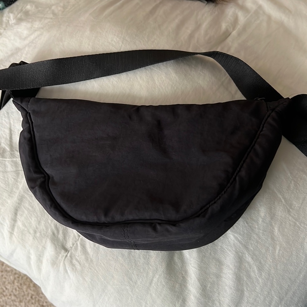Black small crescent crossbody